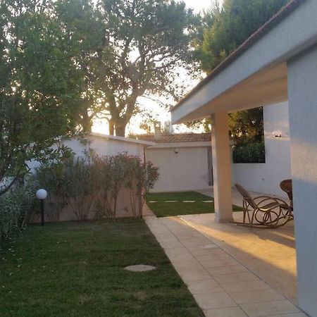 Villa A Marina Di オストゥーニ エクステリア 写真